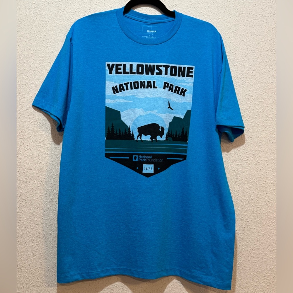 NWT Yellowstone National Park T-Shirt Men’s Large